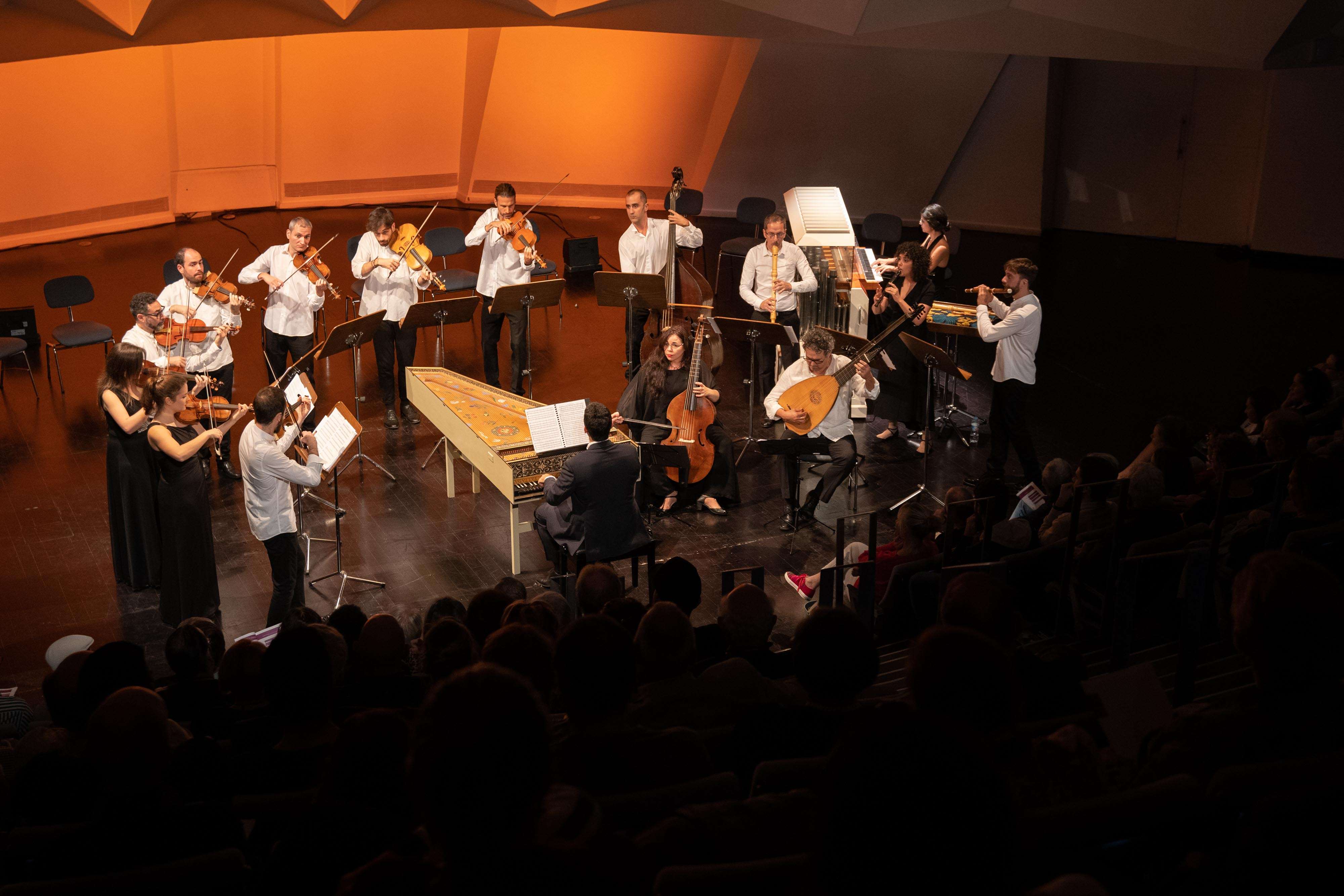 Además, la formación residente del Auditorio de Tenerife se suma al Área Educativa y Social del centro cultural con sesiones musicales didácticas
