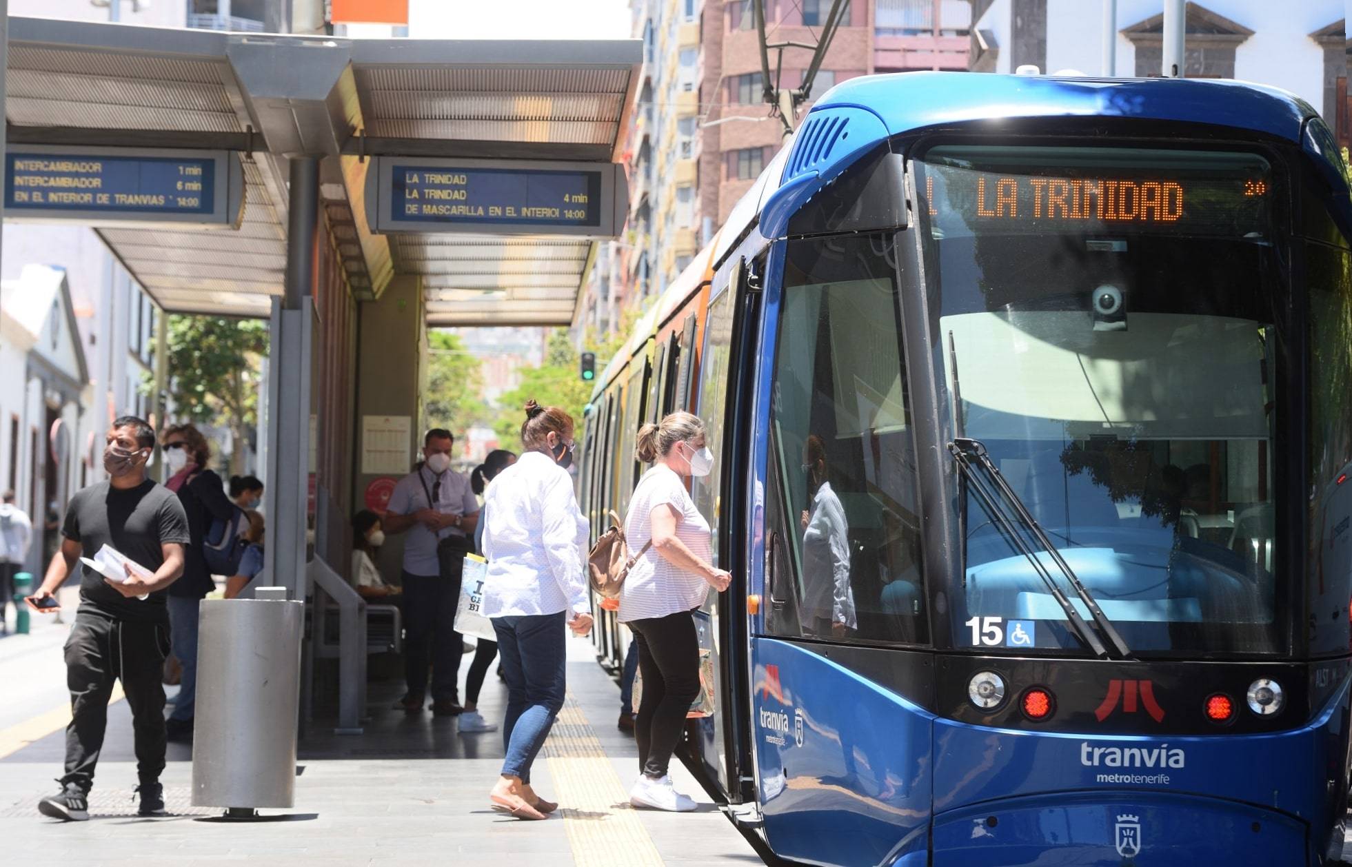 congestión Antorchas Pórtico El tranvía refuerza su servicio en horas punta a partir de este lunes -  Diario de Tenerife